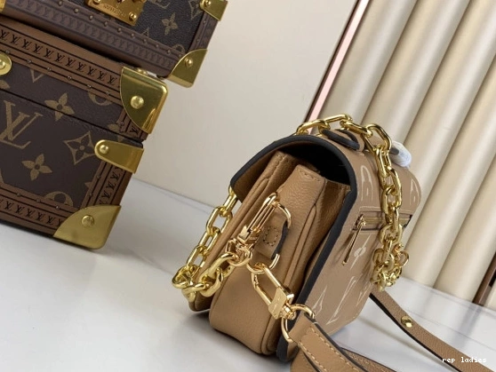Cheap METIS VUITTON POCHETTE WEST LOUIS EAST 0812